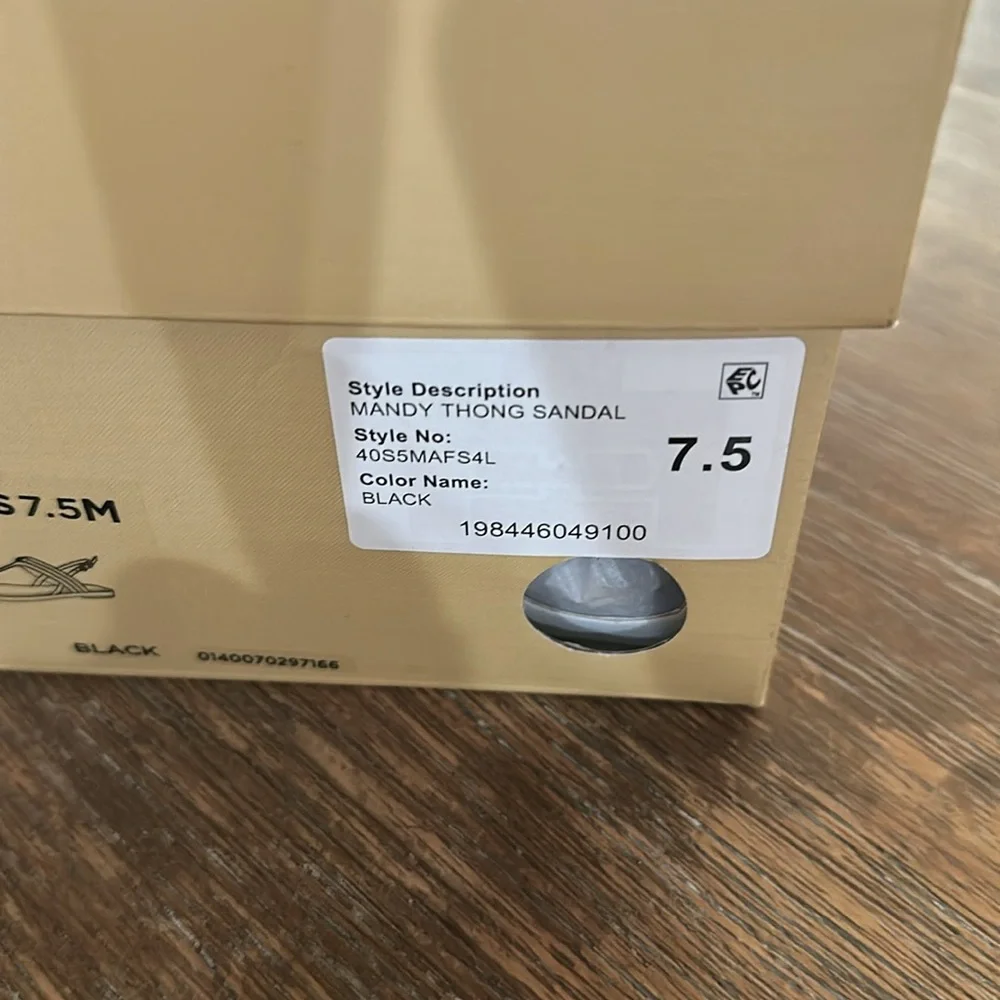 Michael Kors Black Leather Sandals with Silver Detail. NWT in original box. 7.5 - Picture 2 of 5